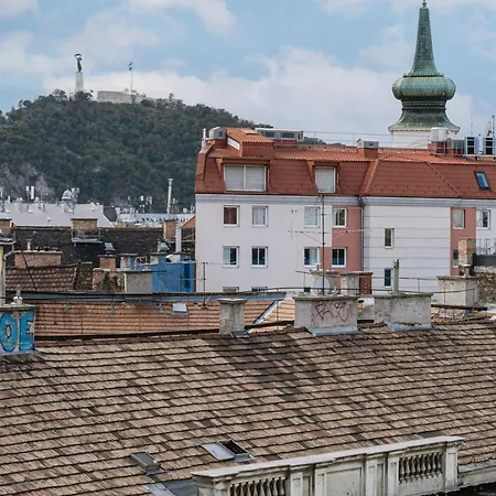 Apartamento Center 1 Stop To Airport